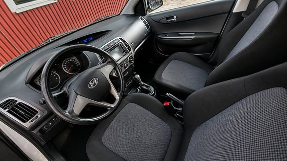Hyundai i20 3 of 3
