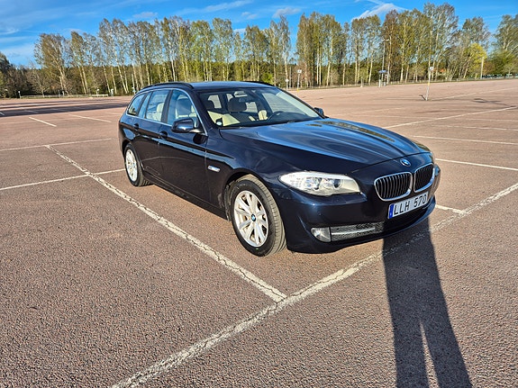 BMW 520d 4 of 5