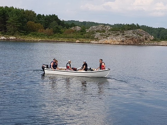 Hyr en båt - Rent a boat - Boot mieten - Louer bateau 9 of 12
