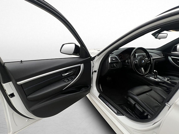 BMW 320 10 of 30