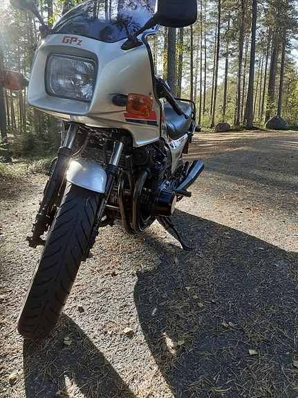 Kawasaki Gpz 1100 7 of 9