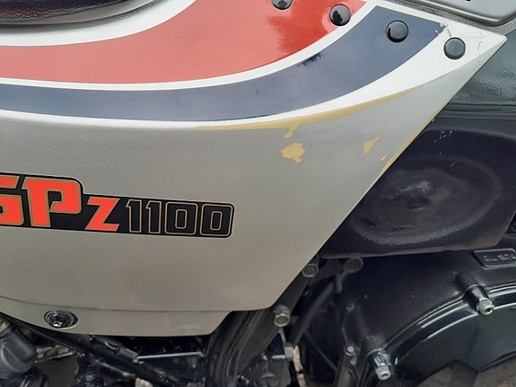 Kawasaki Gpz 1100 4 of 9