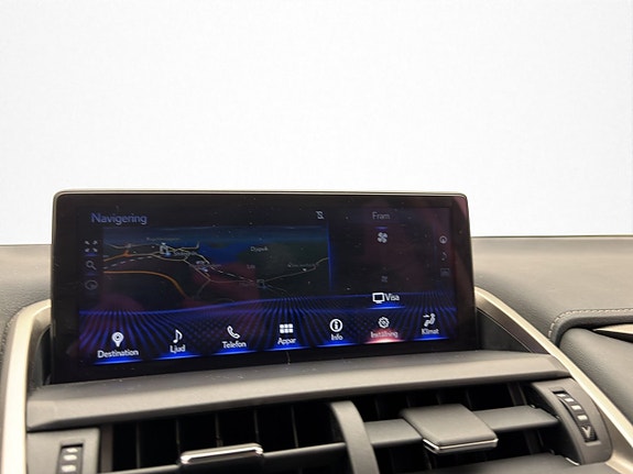 Lexus NX300h 19 of 30