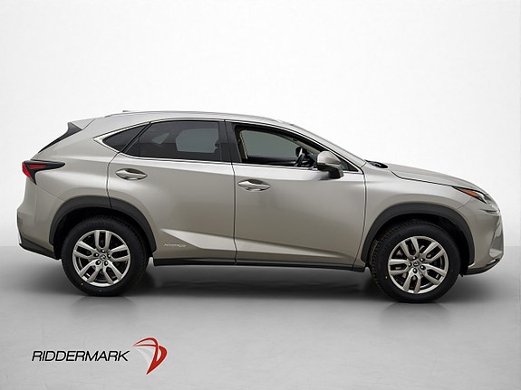 Lexus NX300h 6 of 30