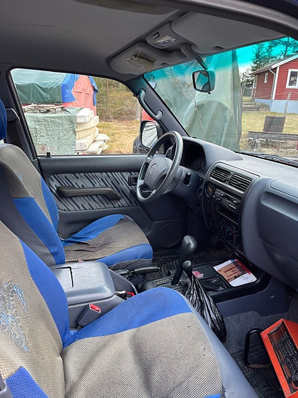 Toyota Land Cruiser 4 of 5