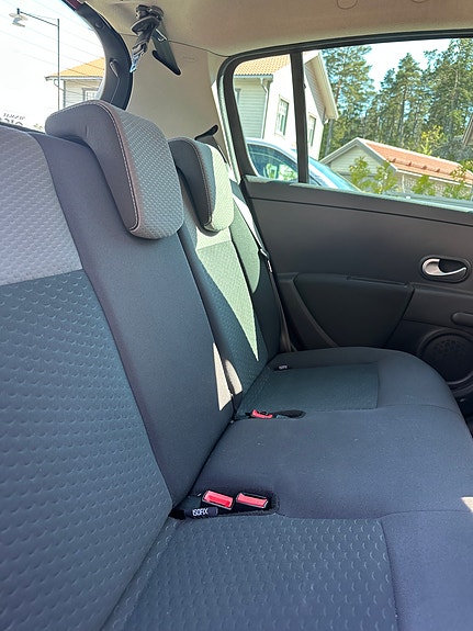 Renault Clio 6 of 7