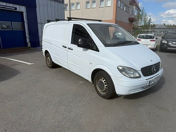 Mercedes-Benz Vito 109 2 of 5