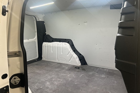 Volkswagen Caddy Maxi 9 of 26