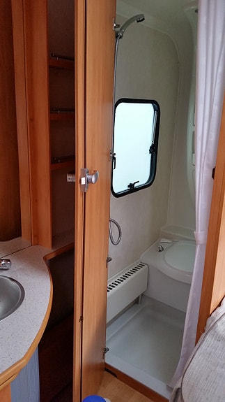 Adria Adora 512 up 4 of 5