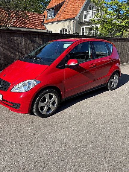 Mercedes-Benz A160 4 of 5