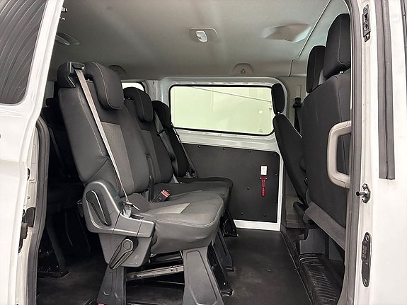 Ford Transit Custom 19 of 22