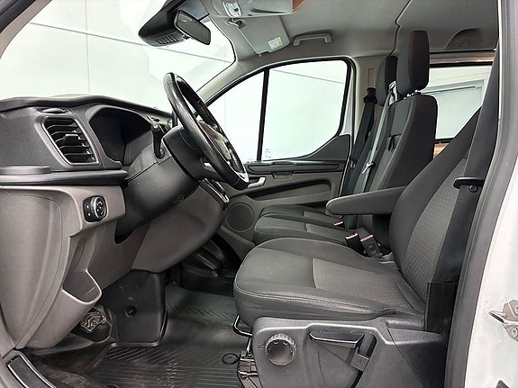 Ford Transit Custom 9 of 22