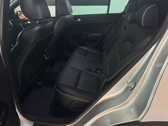 Kia Sportage 10 of 29