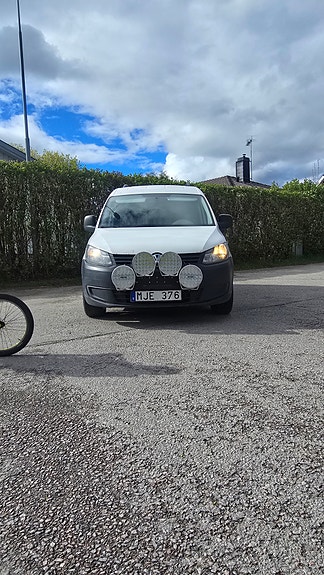 Volkswagen Caddy 2 of 5