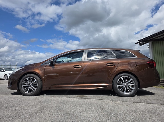 Toyota Avensis 6 of 14