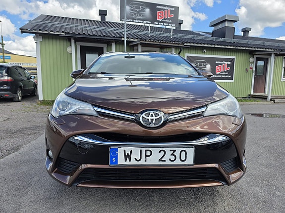 Toyota Avensis 14 of 14