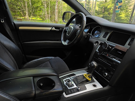 Audi Q7 13 of 25