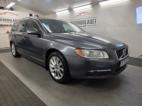 Volvo V70 2.5FT Man*2010 Fas2 Takvinge Skinn* Atraktor 4 of 5