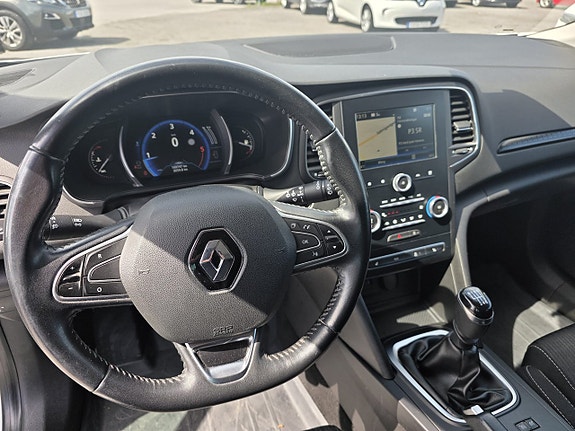 Renault Megane IV 5 of 5