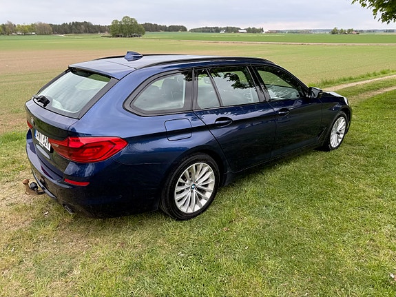 BMW 520d 2 of 4