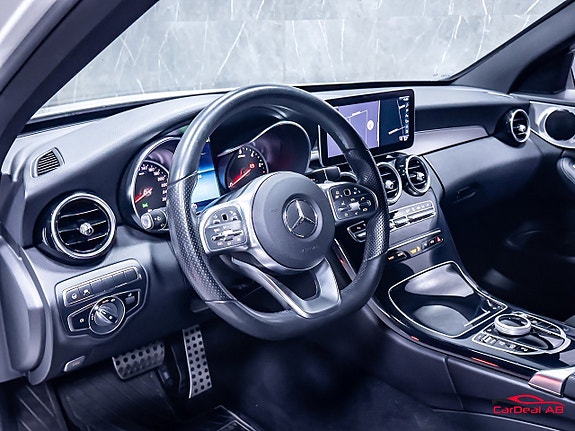 Mercedes-Benz C300 12 of 30