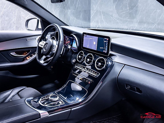 Mercedes-Benz C300 13 of 30