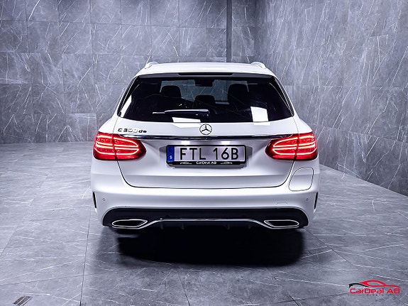 Mercedes-Benz C300 6 of 30