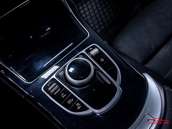 Mercedes-Benz C300 28 of 30