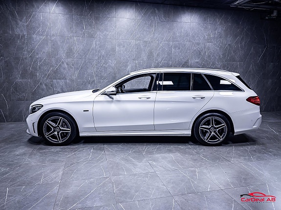Mercedes-Benz C300 4 of 5