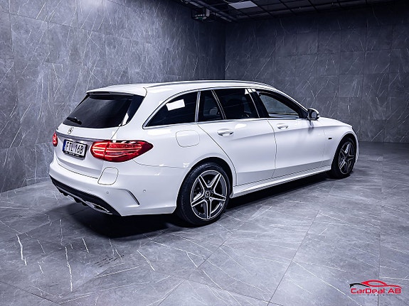Mercedes-Benz C300 7 of 30