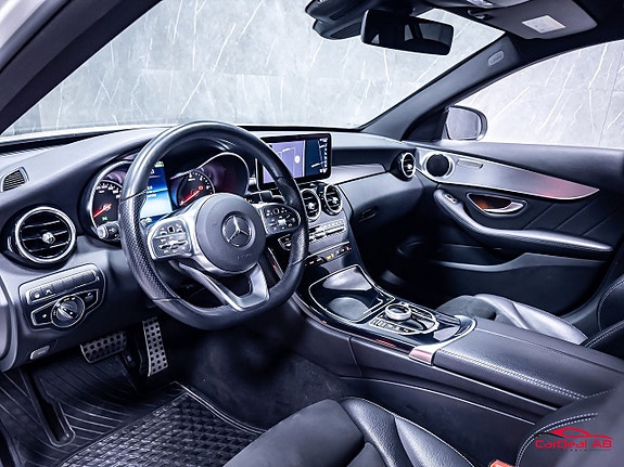 Mercedes-Benz C300 11 of 30