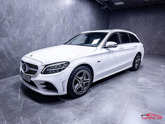 Mercedes-Benz C300 3 of 5