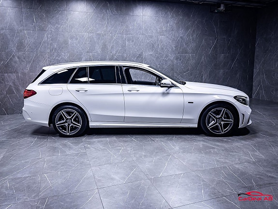 Mercedes-Benz C300 8 of 30