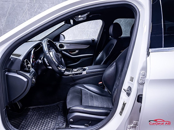 Mercedes-Benz C300 10 of 30