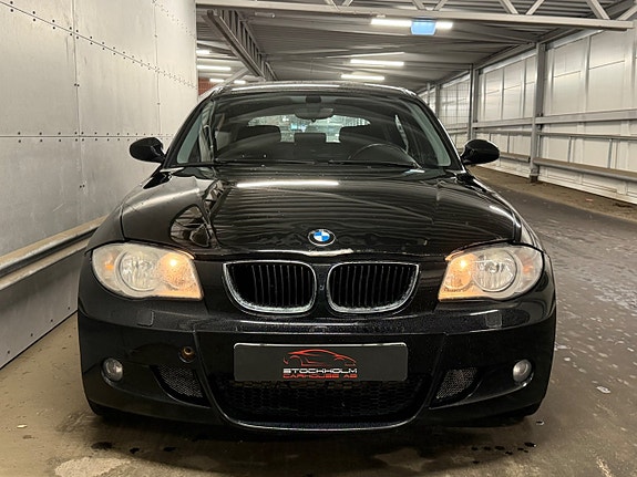 BMW 118d 3 of 5
