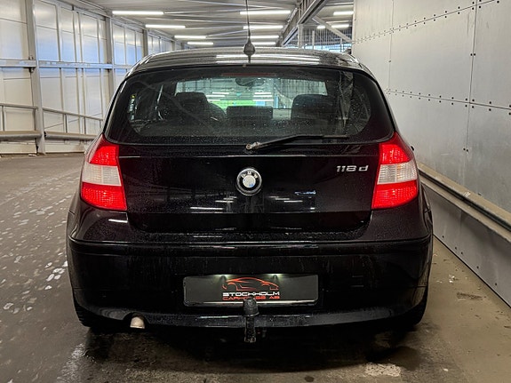 BMW 118d 6 of 14