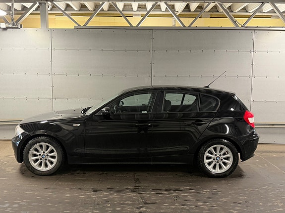 BMW 118d 4 of 5