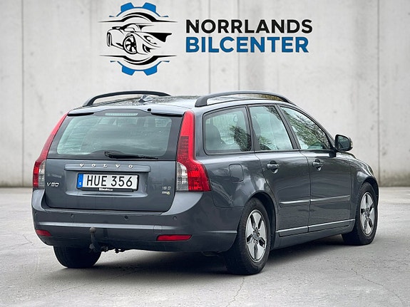 Volvo V50 4 of 5