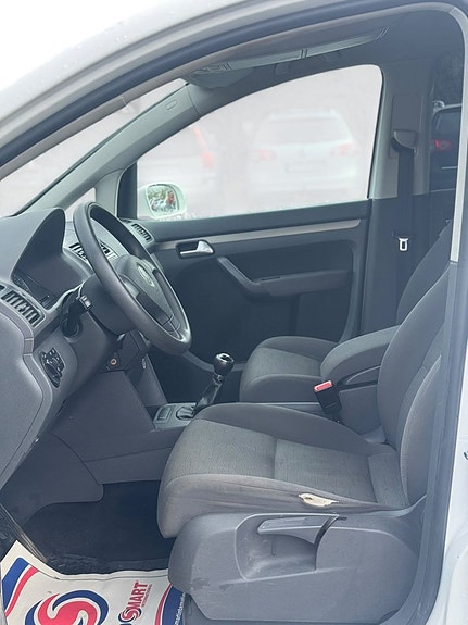 Volkswagen Touran 12 of 14