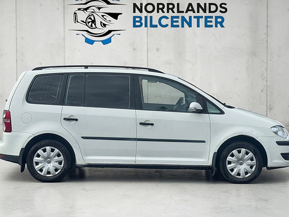 Volkswagen Touran 6 of 14