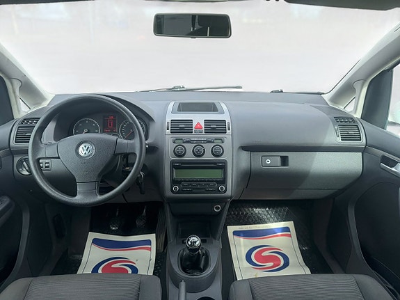Volkswagen Touran 11 of 14