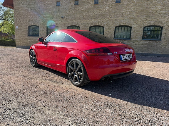 Audi TT 4 of 5