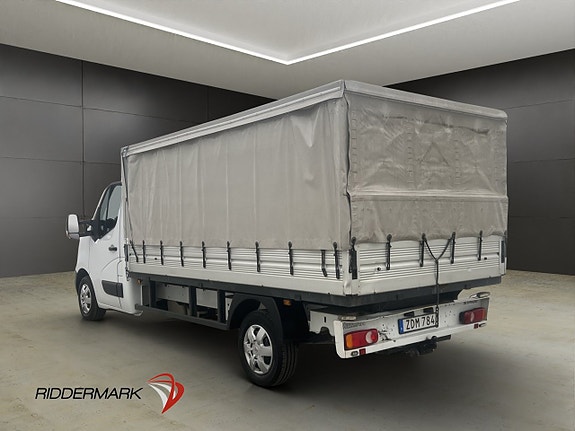 Nissan NV400 8 of 27
