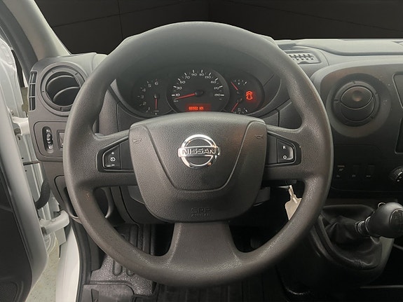 Nissan NV400 14 of 27