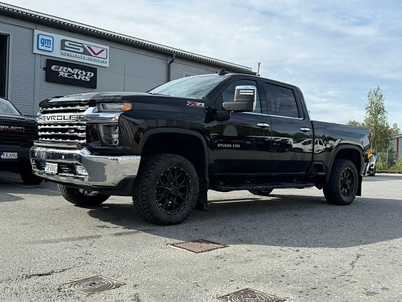 Chevrolet Silverado 2500 2 of 11