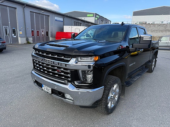 Chevrolet Silverado 2500 3 of 5