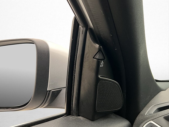 Volvo XC60 13 of 30