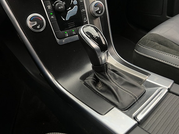 Volvo XC60 22 of 30