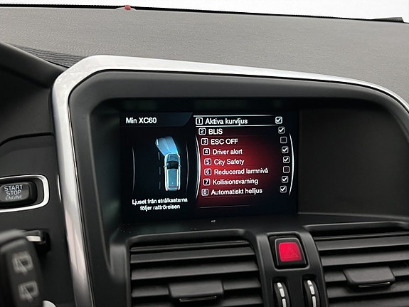 Volvo XC60 21 of 30