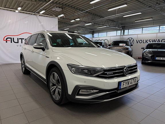 Volkswagen Passat Alltrack 11 of 22